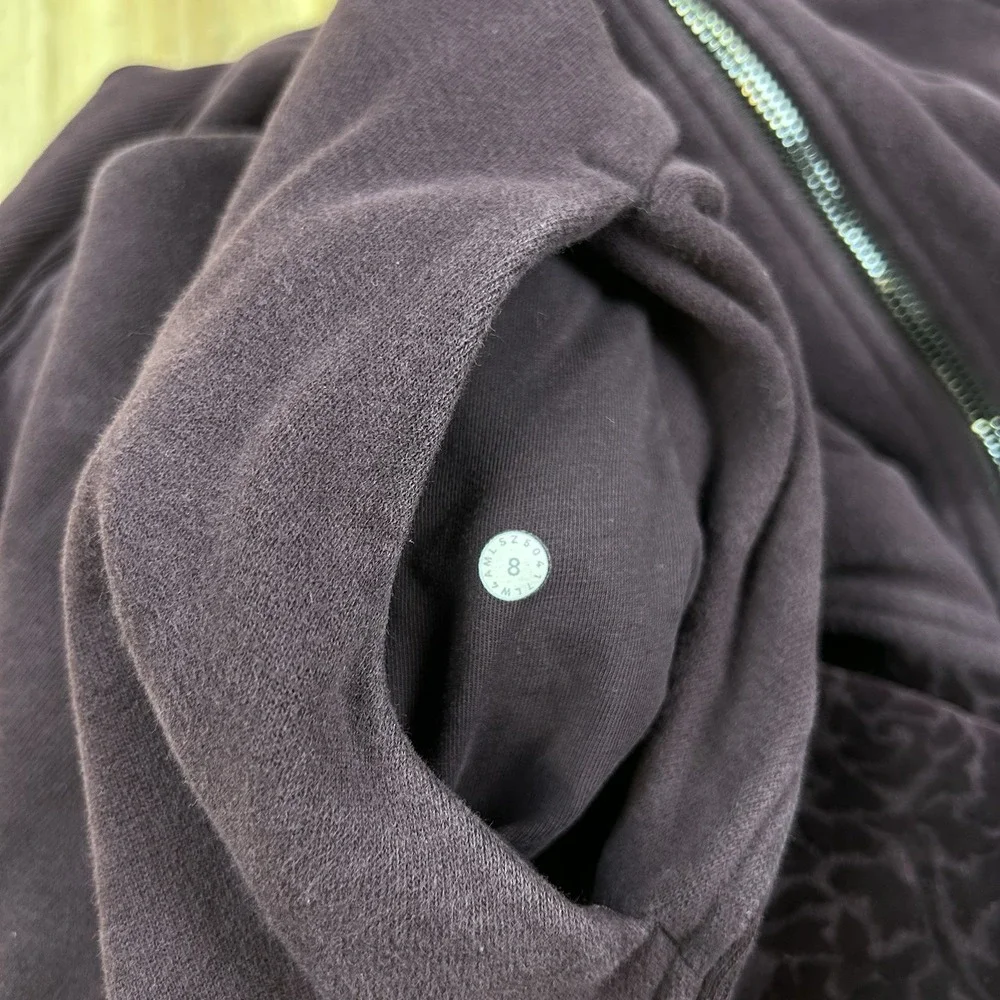 Lululemon Scuba Hoodie Women's 8 Black Cherry Floral Flock Cotton Fleece W4AMLS